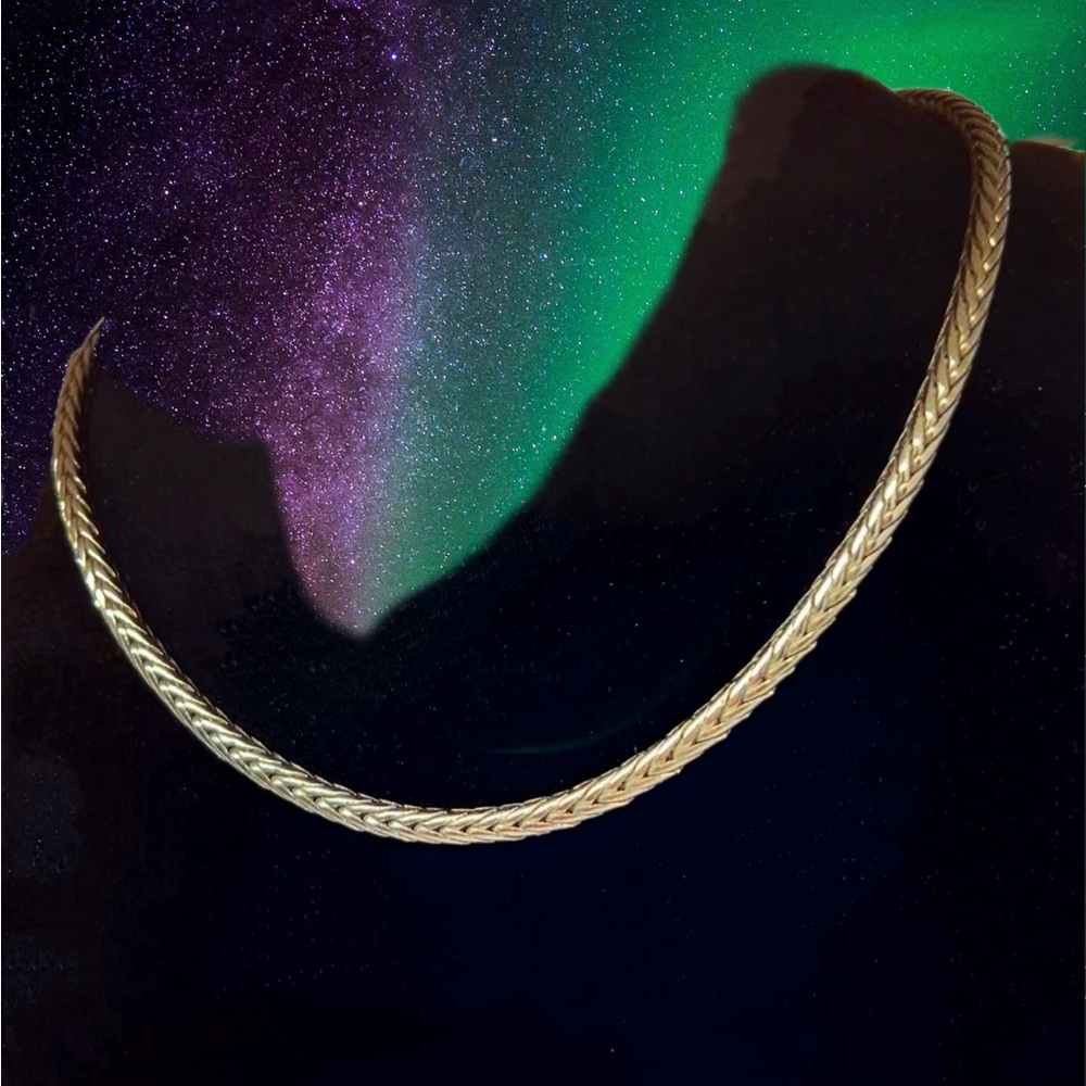 Premier Designs Criss Cross Chain w/a Tourmalinated Quartz Pendant - Picture 5 of 9